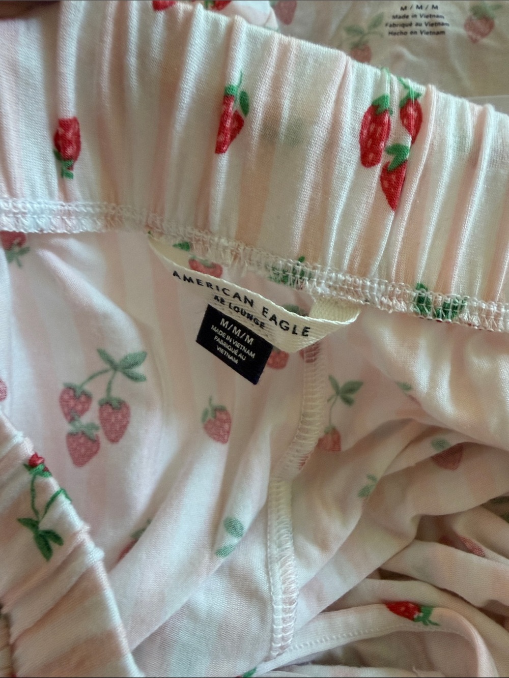 American Eagle Outfitters Pink Cherry-Print LS Top & Pants PJ Set Sz M. Box56 - Picture 4 of 4